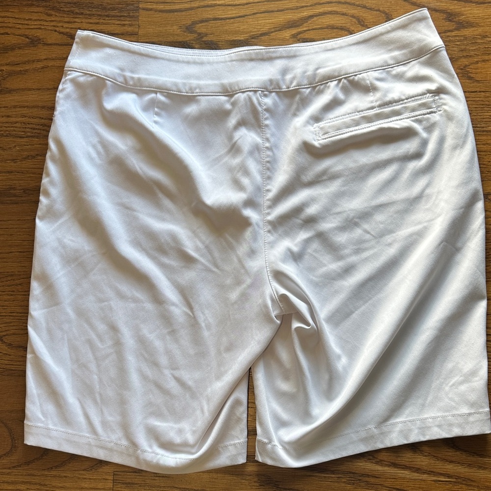 PGA Tour White Bermuda Golf Shorts - Picture 6 of 7